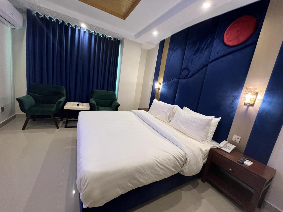 Shelton Suites Bhurban Bagian luar foto