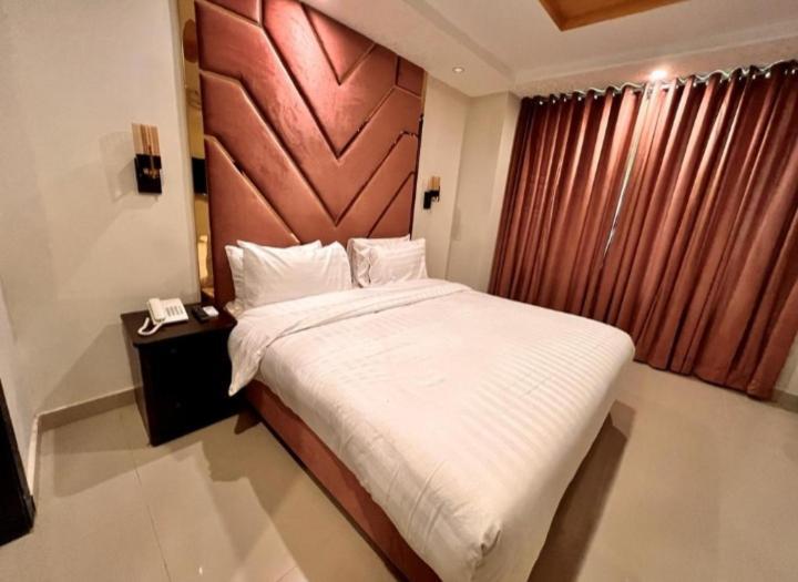 Shelton Suites Bhurban Bagian luar foto
