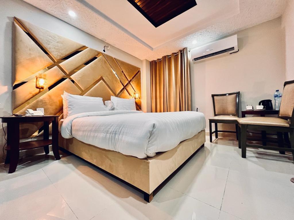 Shelton Suites Bhurban Bagian luar foto